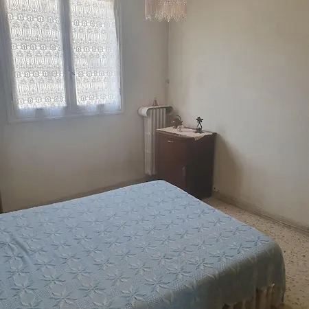 Homestay For Rent Staying With A Resident