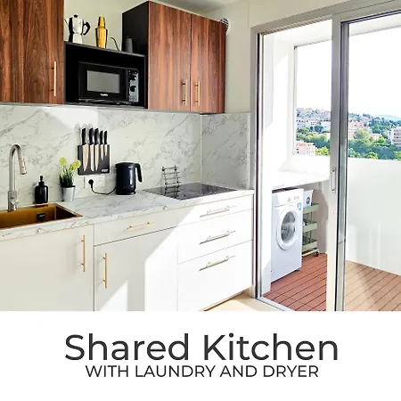 Private Sea View On Floor 16 In Shared - Ac - Walk To Airport Homestay