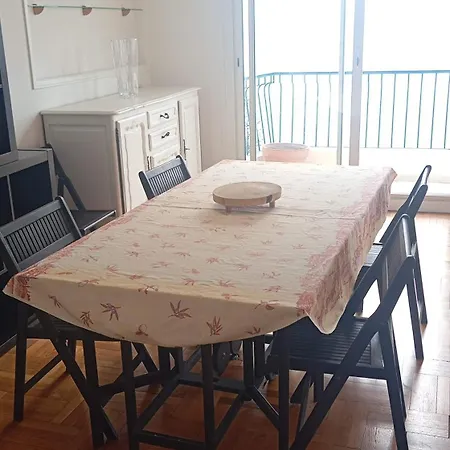 Fantastic View ! Private Bedroom In A Family Apartment, Private Bathroom, Shared Kitchen And Living Spaces Nice