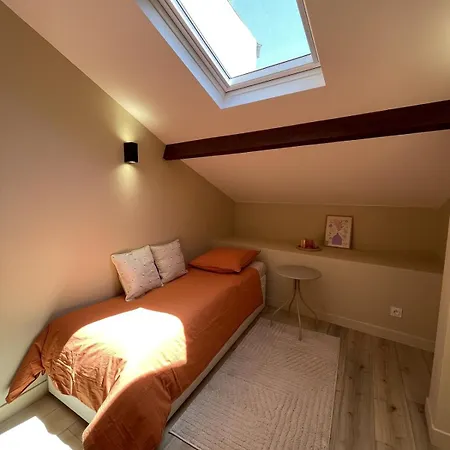 House With Sunny Terrace And Ac *