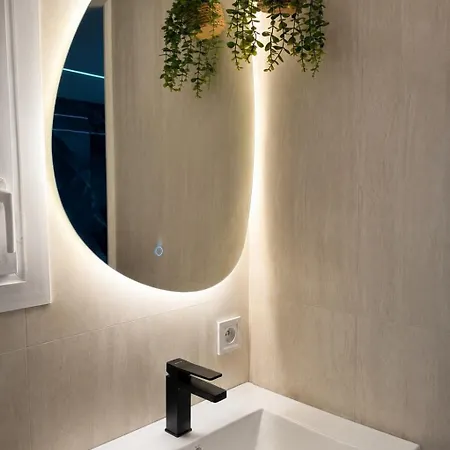 Cocon D Amour Studio Avec Jacuzzi Terrasse Et Parking Prive Holiday home *