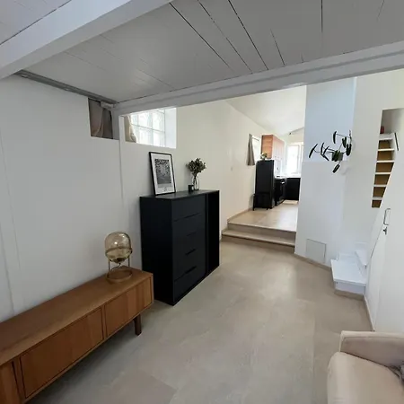 Cyrille Besset Maisonnette Climatisee Proche De Toutes Commodites Holiday home