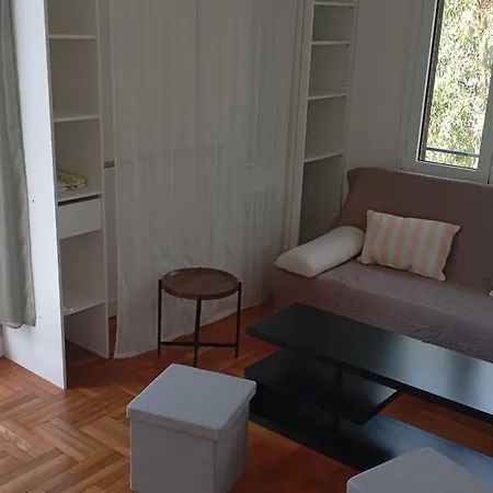 Fantastic View ! Private Bedroom In A Family Apartment, Private Bathroom, Shared Kitchen And Living Spaces Nice