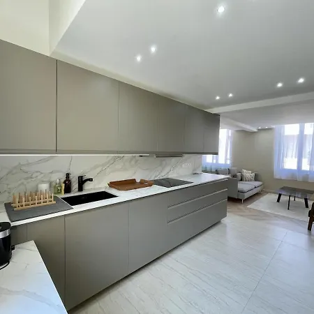 Villa House With Sunny Terrace And Ac Nice