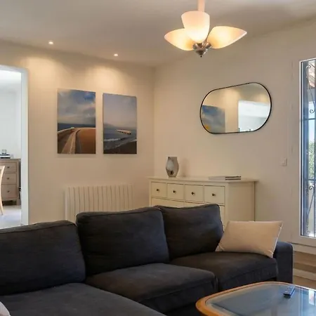 Havre De Paix Avec Piscine Sur Les Hauteurs De Holiday home