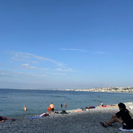 Homestay Bord De Nice