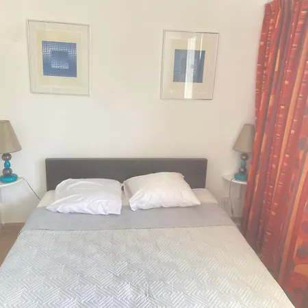 Holiday home Meuble Grande Terrasse Piscine Parking Gratuit Nice