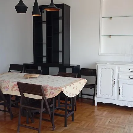 Fantastic View ! Private Bedroom In A Family Apartment, Private Bathroom, Shared Kitchen And Living Spaces 3* Nice