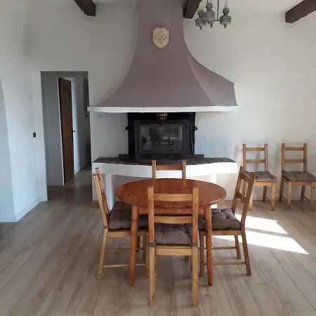 Maison Et Jardin Sur Les Hauteurs De Holiday home