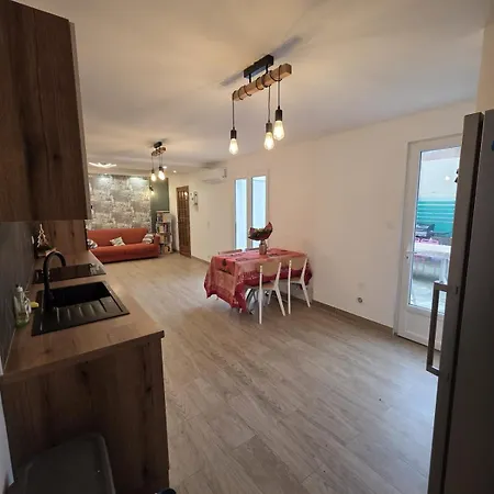 Maison A Et Sa Terrasse Exposee Sud Villa *