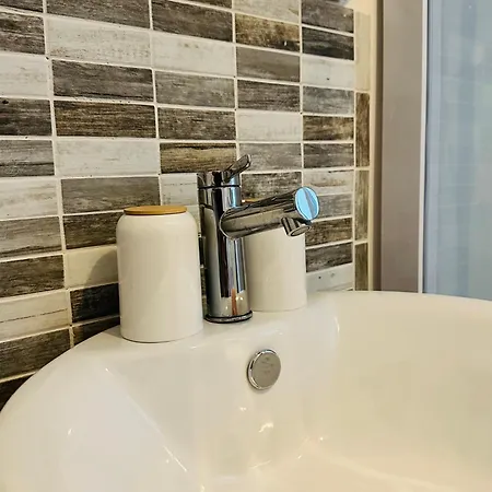 D'hotes Romantique Avec Jacuzzi Prive, Parking, Apercu Nice