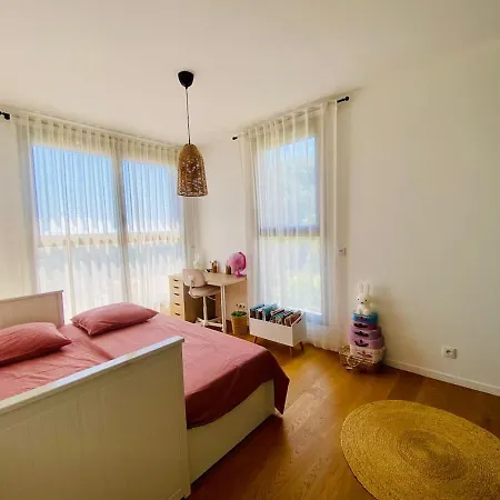 Villa House With Pool And Sea View In Nice