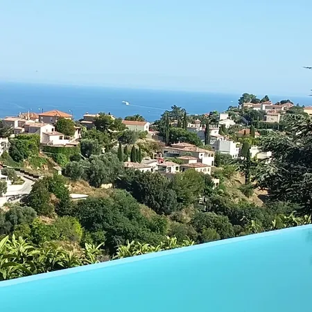 Beautiful With Sea & Mountain View And Pool Nice