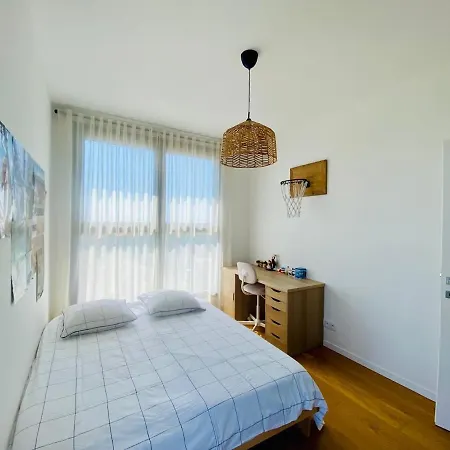House With Pool And Sea View In * Nice