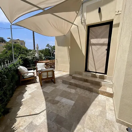 House With Sunny Terrace And Ac *