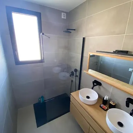 House With Pool And Sea View In * Nice