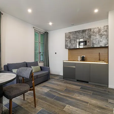 Maison Asteria Aparthotel 3*