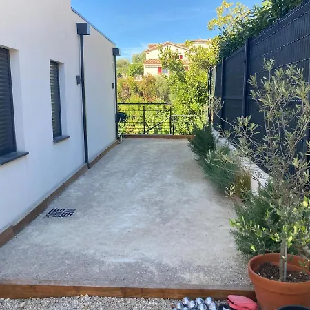 House With Pool And Sea View In Villa Nice