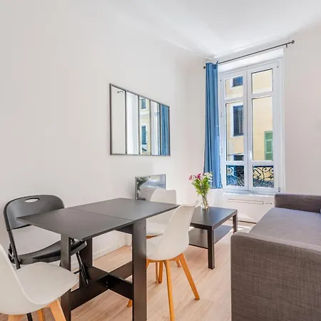 Apartment Emplacement De Nice, Le Port, Charme 2 *