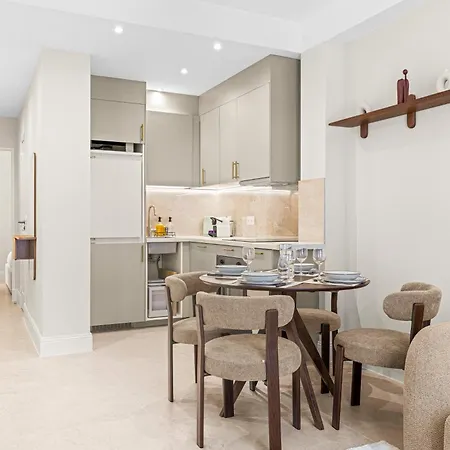 Fully Renovated 2-bedroom Apartment