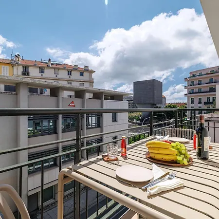 Carabacel - One Ac And Balcony Apartment Nice