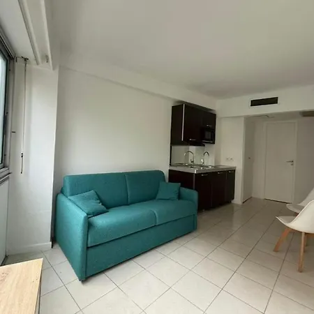 Apartment A Modern Recently Renovated, 7 Min To