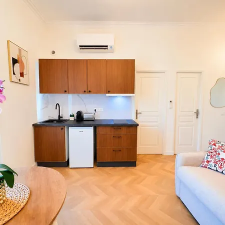Seabnb - Elegantia Collection - Ac - Luxury - Walk Everywhere * Nice