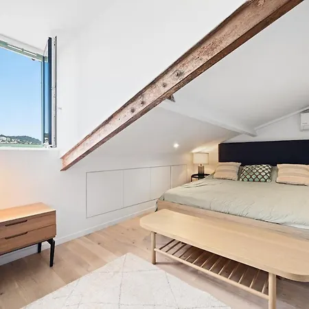 Garibaldi Elegant Duplex With A Soothing View Ac