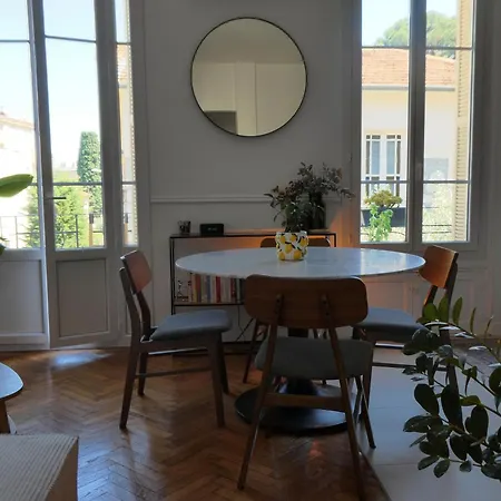 Apartment T2 Renove, Plein Sud, A 200m Du Tram *