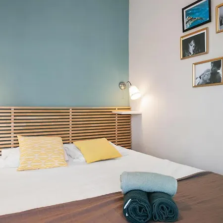 Apartment Bright & Cosy W Terrace Ac