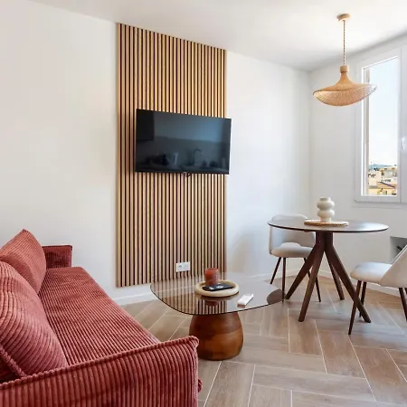 Hyper Centre De 2p Renove Emplacement Ideal Apartment Nice