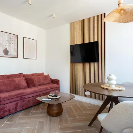 Apartment Hyper Centre De 2p Renove Emplacement Ideal Nice