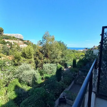 Blue Line - New Modern With Terrace & Ac Apartment