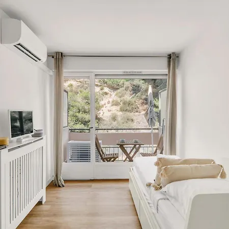 Cosy & Quiet With Ac And Balcony With A View Of Nature Apartment *