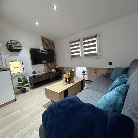 Apartment Charming New For 4 People - Garibaldi & Tram *