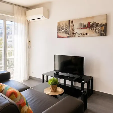 Fully Equipped With Comfortable Ac Apartment Nice