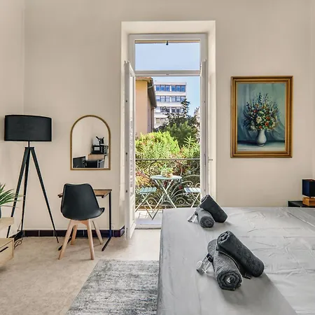 Charming Studio, Balcony With Garden View, Liberation Apartment Nice