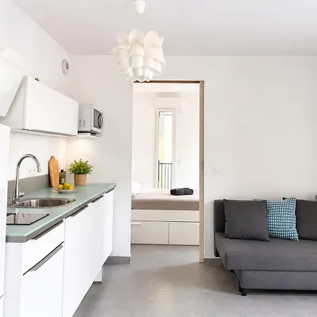 2p Moderne Avec Terrasse A Apartment Nice