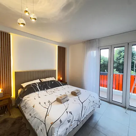 Apartment 2 - Terrasse, Parking Gratuit & Climatisation