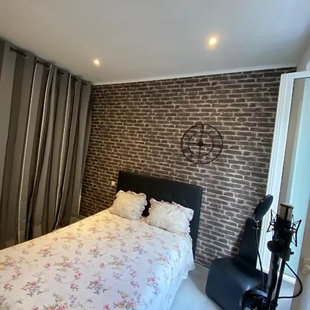 Apartment Location *