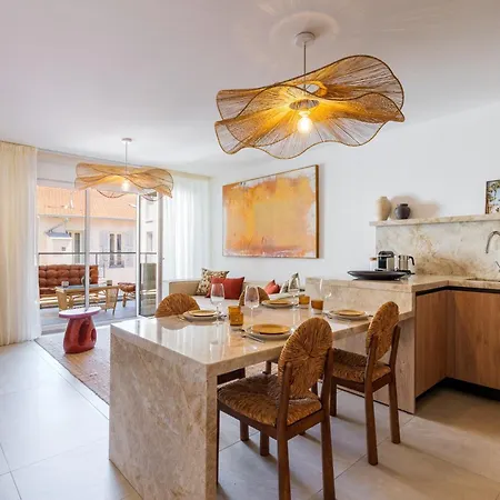 Spacious With Terrace And Parking Apartment Nice