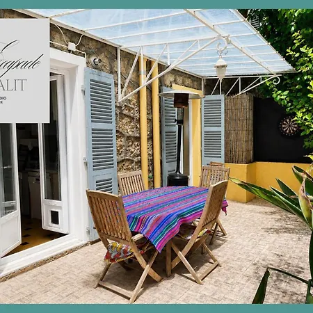 L'escapade Assalit Apartment