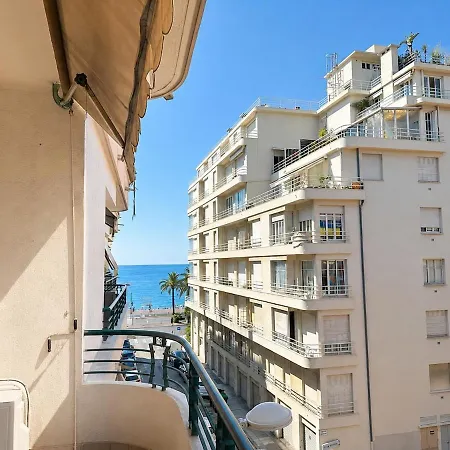 Avec Terrasse A 2 Min De La Apartment *