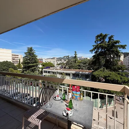 Familial T3 Terrasse, Clim & Parking Gratuit Nice