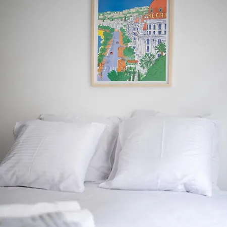 Apartment Charming & Comfortable - Near The Port / Parking *