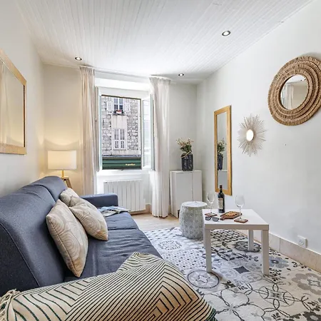 My Casa - Bonaparte 17 - Superb Old Town