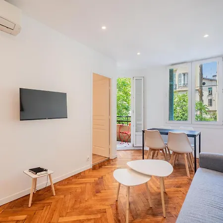 Hyper Center Fully Renovated Air Conditioning Apartment Nice