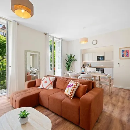 Spacious In Port Of Nice