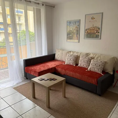 Apartment Cosy In With Balcony Parking *