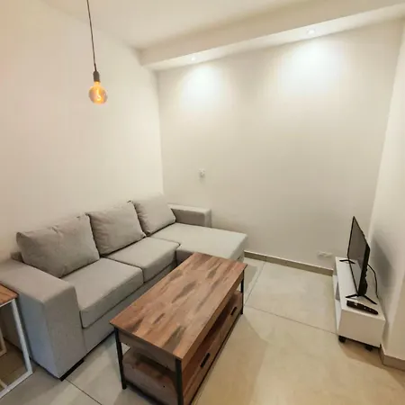 2-bedroom In Sleeps 4